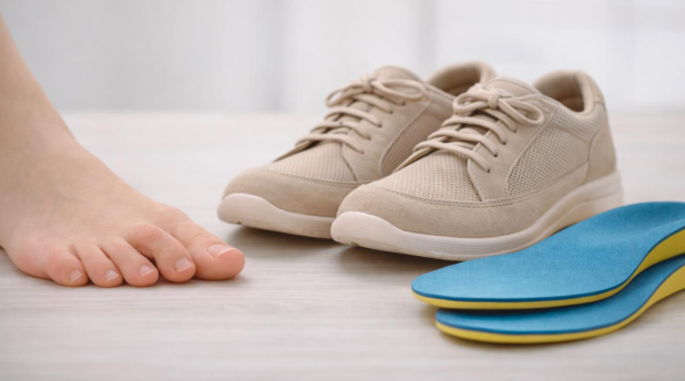 Wide toe box shoes and orthotics as part of hammertoes treatments